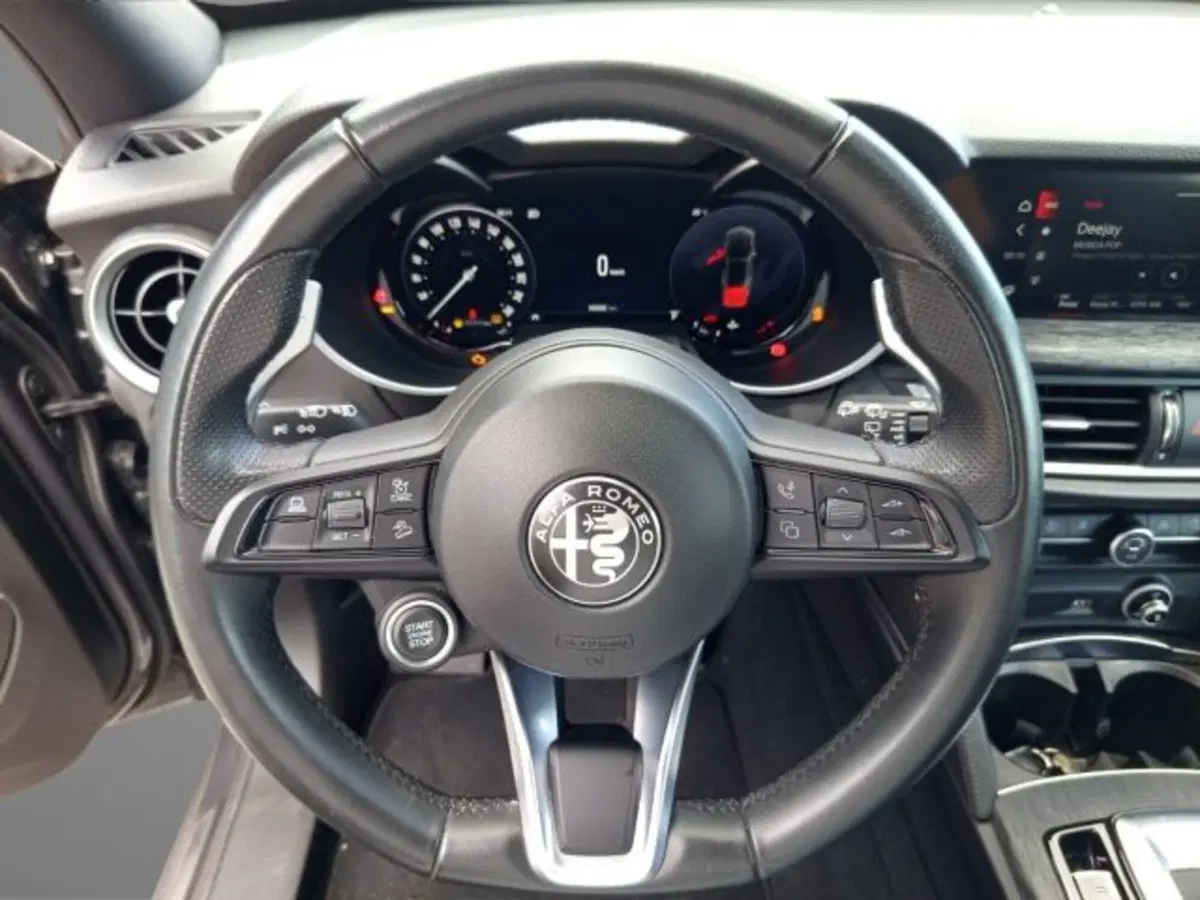 Alfa Romeo Stelvio usata a Frosinone (12)